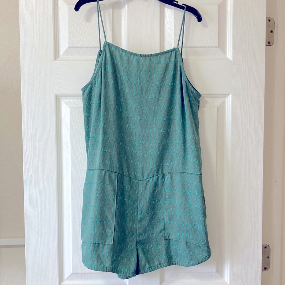 RVCA romper with pockets, medium